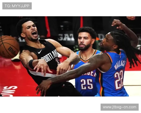 开扩者与雷霆的激烈对决谁能在赛场上笑到最后