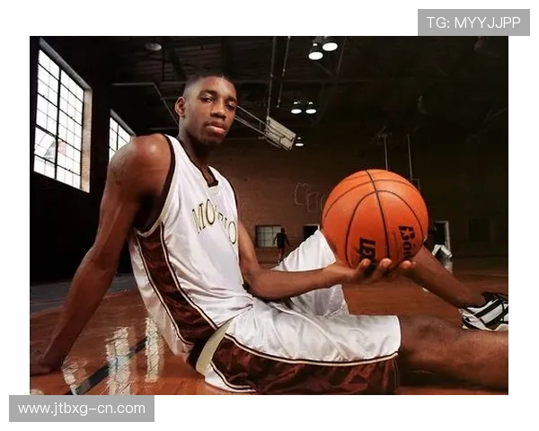 李根的篮球之路:从青涩少年到职业球员的奋斗历程与成长故事 李根的篮球之路:从青涩少年到职业球员的奋斗历程与成长故事