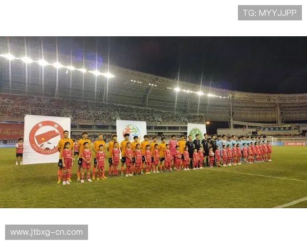 职业球员挑战业余球队三对十一的精彩对决与背后的故事