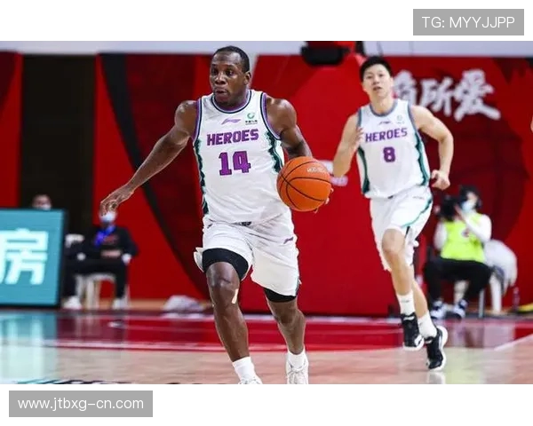 重庆街舞队区域防守战术解析与实战应用探讨