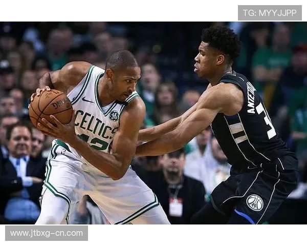 雄鹿与凯尔特人激战正酣NBA季后赛精彩对决引发球迷热议 雄鹿与凯尔特人激战正酣NBA季后赛精彩对决引发球迷热议