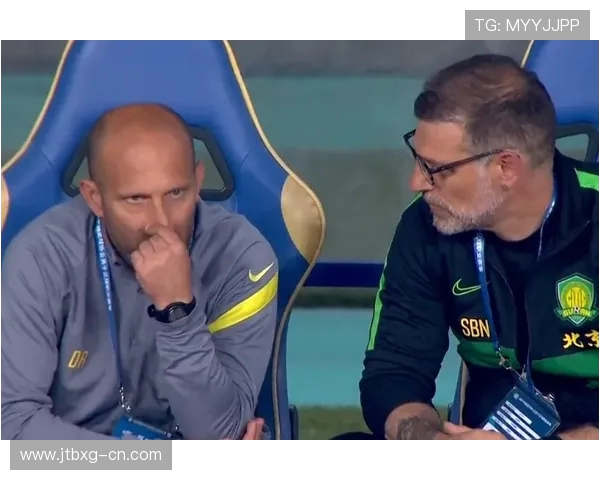 杭州与武汉足球队赛后复盘团队协作分析与战术总结